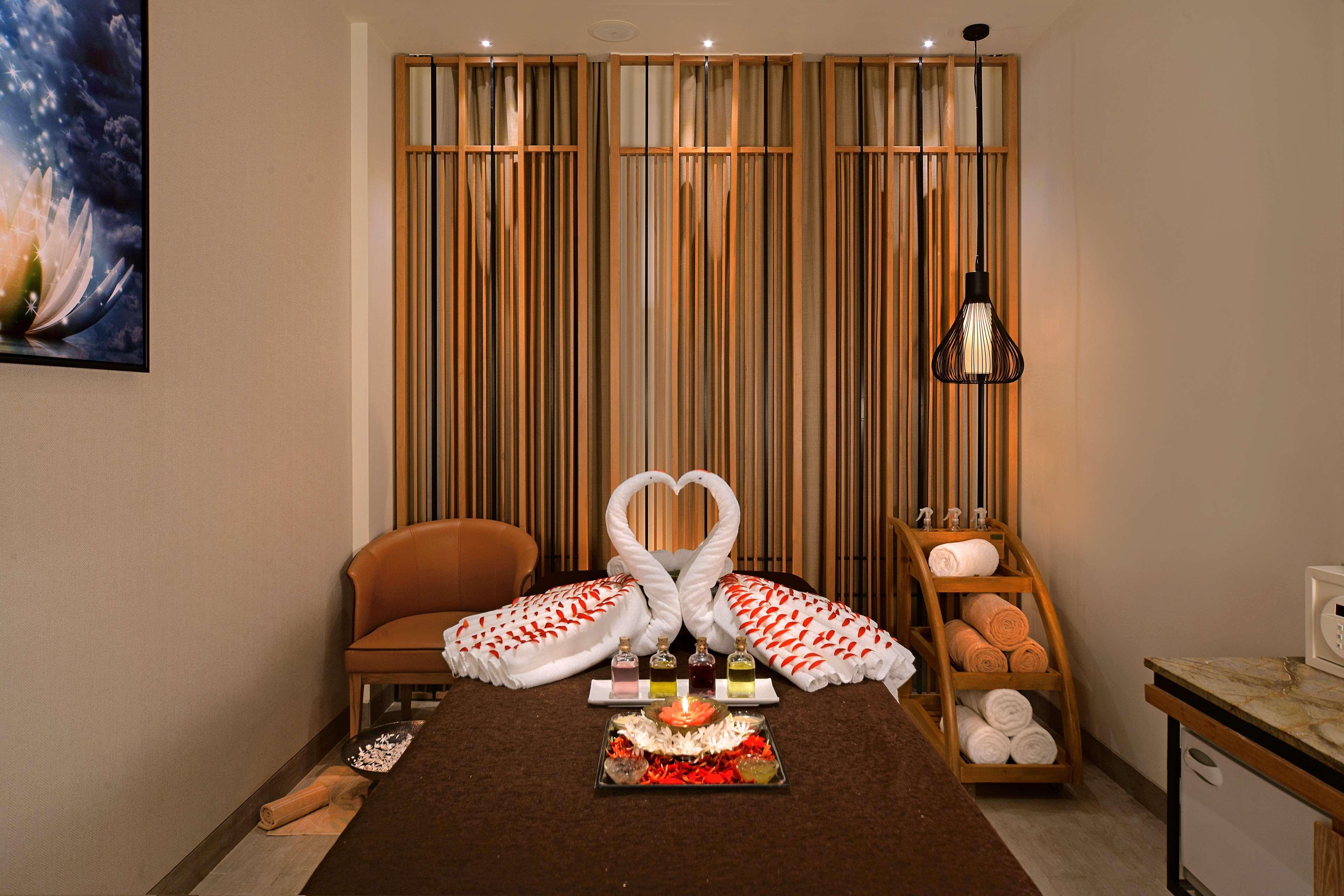 Radisson Mumbai Goregaon Luaran gambar