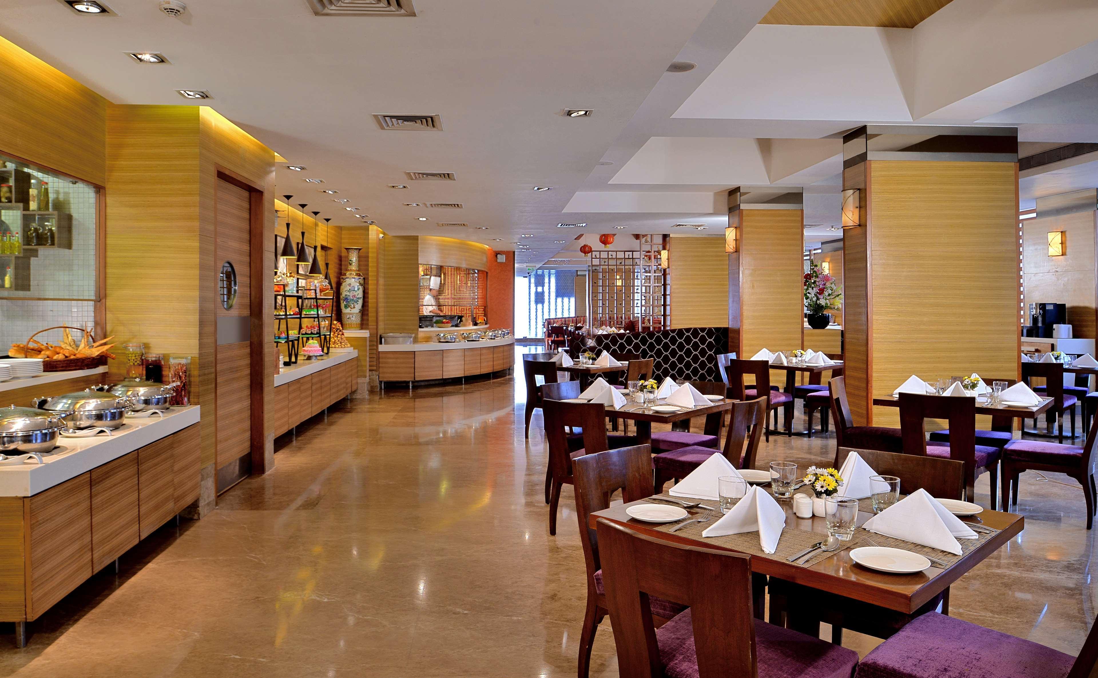 Radisson Mumbai Goregaon Luaran gambar