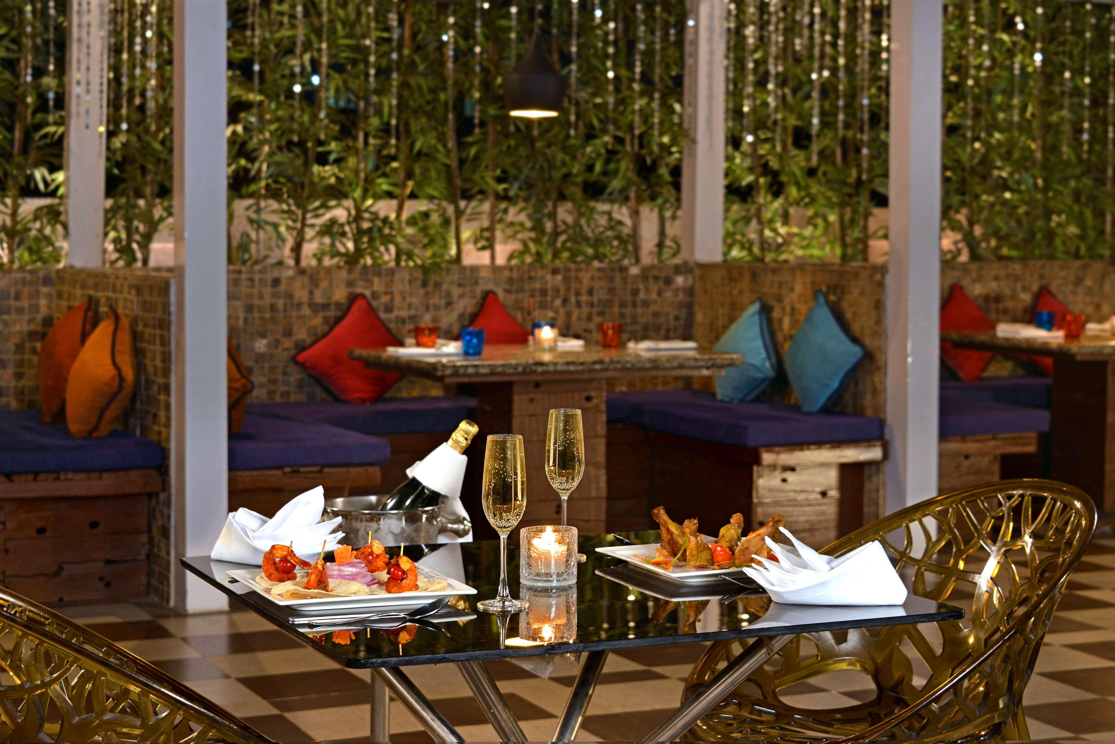 Radisson Mumbai Goregaon Luaran gambar